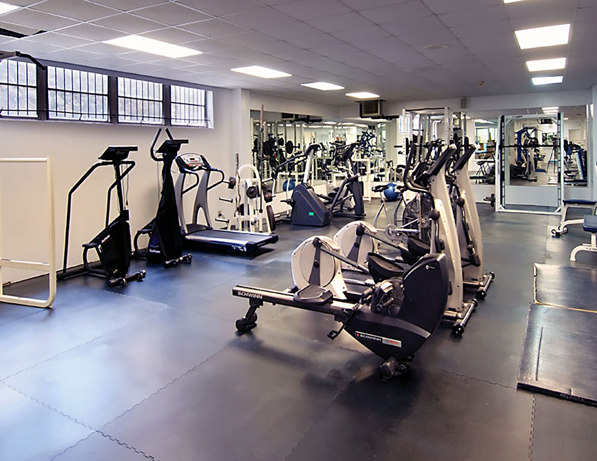 Pace-Academy-Strength-and-Conditioning-Center-(4)